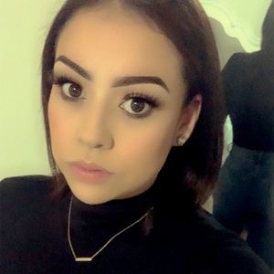 Meet your Posher, Veronica